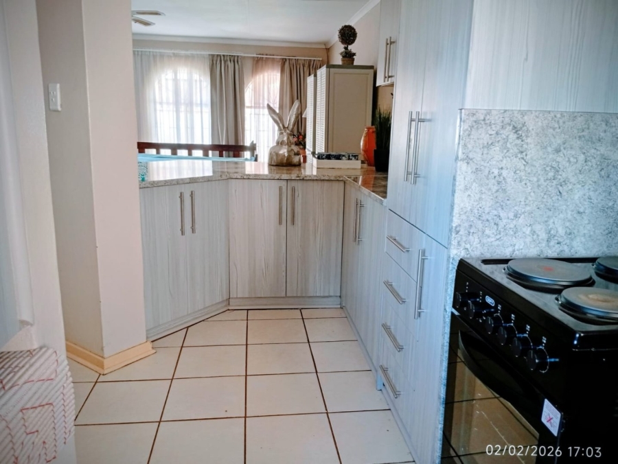2 Bedroom Property for Sale in Heuwelsig Free State